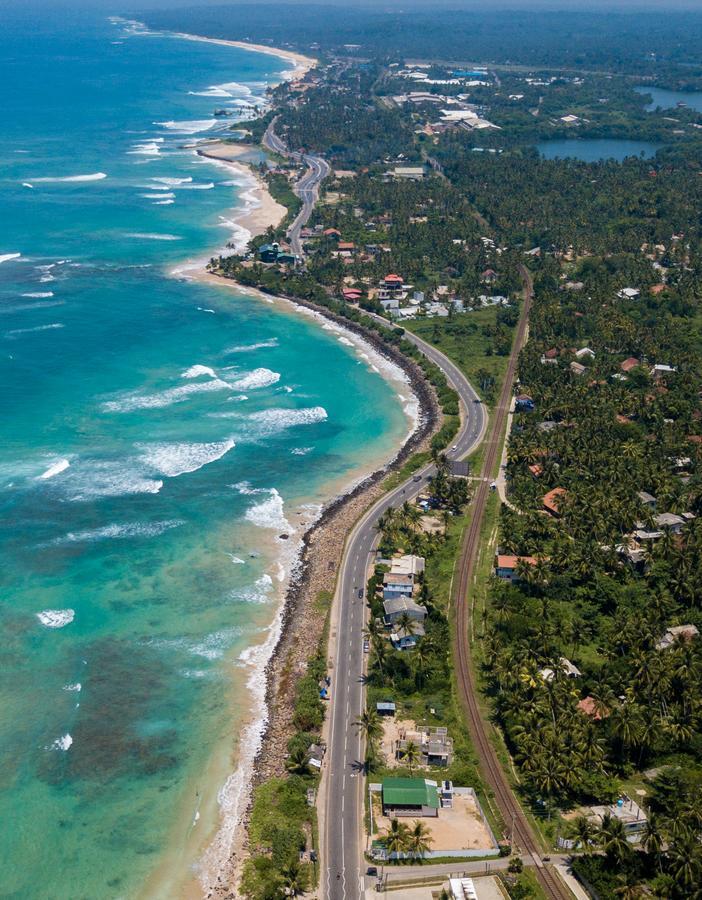 Beach Front Ahangama Exterior photo