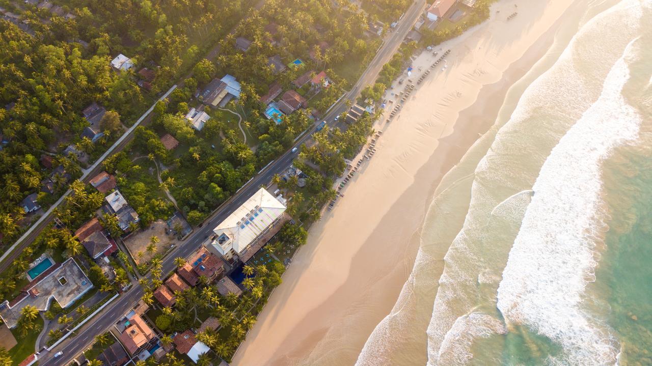 Beach Front Ahangama Exterior photo